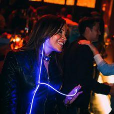 Необычные, яркие, стильные наушники Glow.