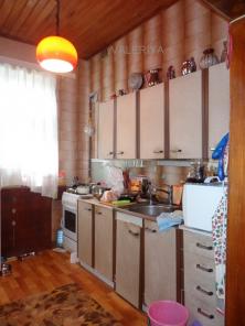 Трехкомнатная квартира в сталинке около Липок