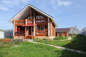 Производим срубы домов и бань из сосны. Доставка. Установка.