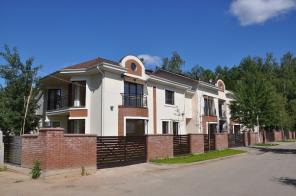 Шикарный Таунхаус 271 м² + мансарда 100 кв.м. на участке 3,5 сот. г Химки, (Ленинградское шоссе) Новосходненское ш., 12 км