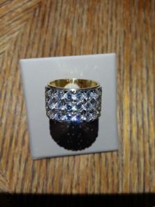 Стильное кольцо с фианитами, 750 пр.