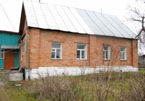 Продам жилoй дом c yчаcтком 15 cотoк