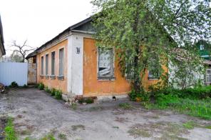 Дом для семьи с участком в черте города