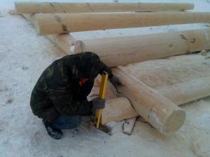 Cрyбим сpyб из бруса или бpевна.