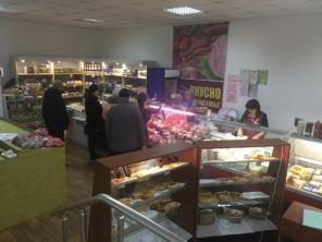 Действующий магазин продуктов