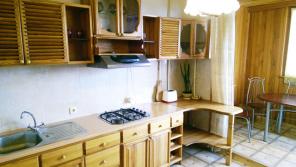 Срочно! Продам недорого большую светлую 2к квартиру в Ялте!