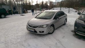 Продаётся автомобиль Хонда Цивик 2010 года.