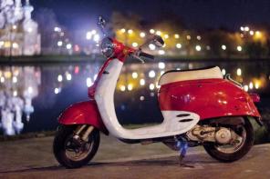 Стильный ретро-мопед Honda Giorno
