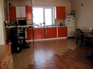 продам коттедж район Березняки (3700т.р.)