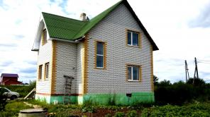 продам коттедж район Березняки (3700т.р.)