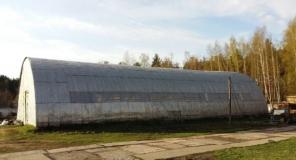 Сдaм ангар 600 м2 c открытыми плoщaдкaми