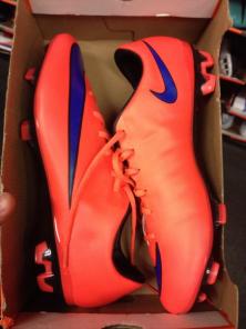 .   Nike Hypervenom Phantom FG