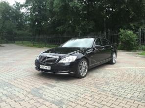 Аренда с водителем автомобиля Мерседес S500 W221