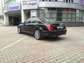 Аренда с водителем автомобиля Мерседес S500 W221