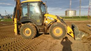 Экскаватор - погрузчик JCB 3CX