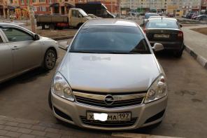 Opel Astra 1600 см.куб., 2011 г., АТ, бензин