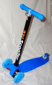 Самокат четырёхколёсный Maxi новый 2st Scooter