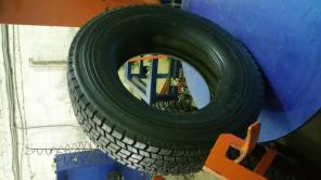   Michelin 235/75 R17.5 retread