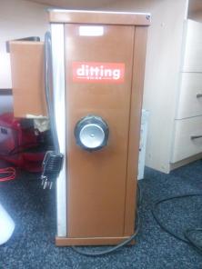 продам промышленную кофемолку Ditting 1203