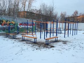 Хомуты и спортивное оборудование для воркаута, детские площадки
