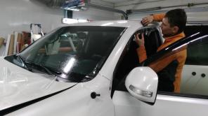 Бронировка автомобиля полиуретановой пленкой