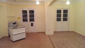 Продам нежилое помещение - 86 кв. м. в центре