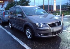 Volkswagen Touran 1400 см.куб., 2009 г., АТ