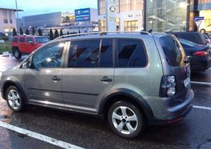 Volkswagen Touran 1400 см.куб., 2009 г., АТ