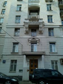 Продам 2-х комн. кв. м. Киевская