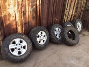 Mikey Tompson 285 70 R 17 с дисками