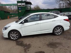 Hyundai Solaris 1591 см. куб., 2012 г., АТ, бензин
