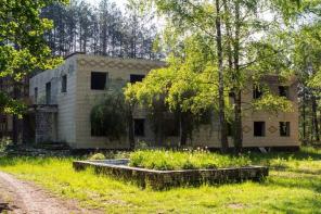 Бобруйск. База отдыха в лесу на реке Березина.