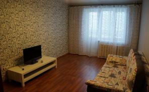 Квартира на Розы Люксембург 79 сдам срочно.