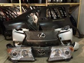 Toyota Lexus бампер оригинал