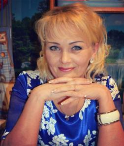 Гаданием и магией я занимаюсь уже много лет.