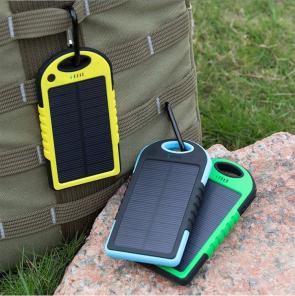 PowerBank 5000 миллиампер, на солнечных батареях, с водонепроницаемым чехлом.