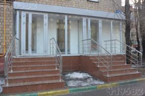 аренда под магазин 45.5 кв.м., 1 линия, очень высокий трафик