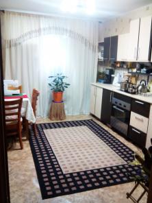 Срочно продам 2-х комн. квартиру с огромной кухней!