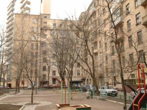 ПРОДАМ 4-КОМН КВ-РУ м.АВИАМОТОРНАЯ 106 кв.м, сталинский дом