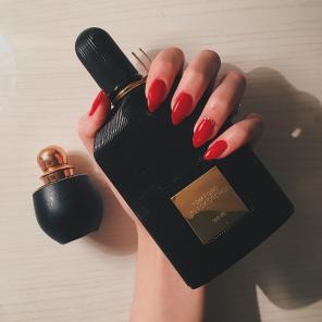 Маникюр, педикюр, наращивание ногтей