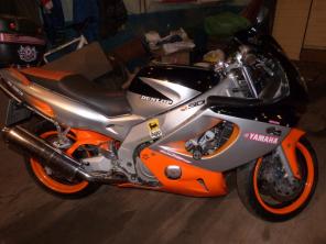YAMAHA YZF-600R (98 л.с.) рядная четвёрка
