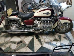 Продам мотоцикл HONDA VALKYRIE 1500
