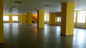 Торговое помещение, 2000 м²