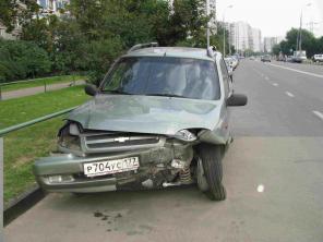 Продам аварийный Нива-Шевроле.