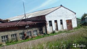 Продается база (торговые помещения)