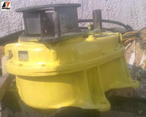 Редуктор поворота башни крана РДК-250