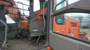   Hitachi ZX 130W