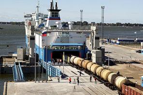 Перевозка и продажа нефтепродуктов авто,Ж.Д.и морским транспортом