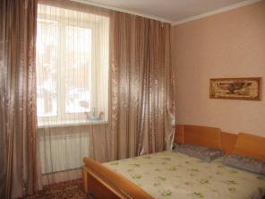 Продаем 2-х ком квартиру по улице Ленина 33