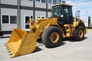 Адаптеры и коронки ковшей фронтальных погрузчиков Caterpillar